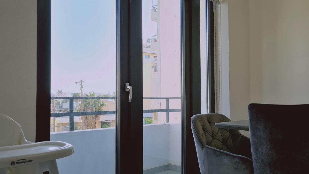 Stay Centro Apartment Larnaca Luaran gambar