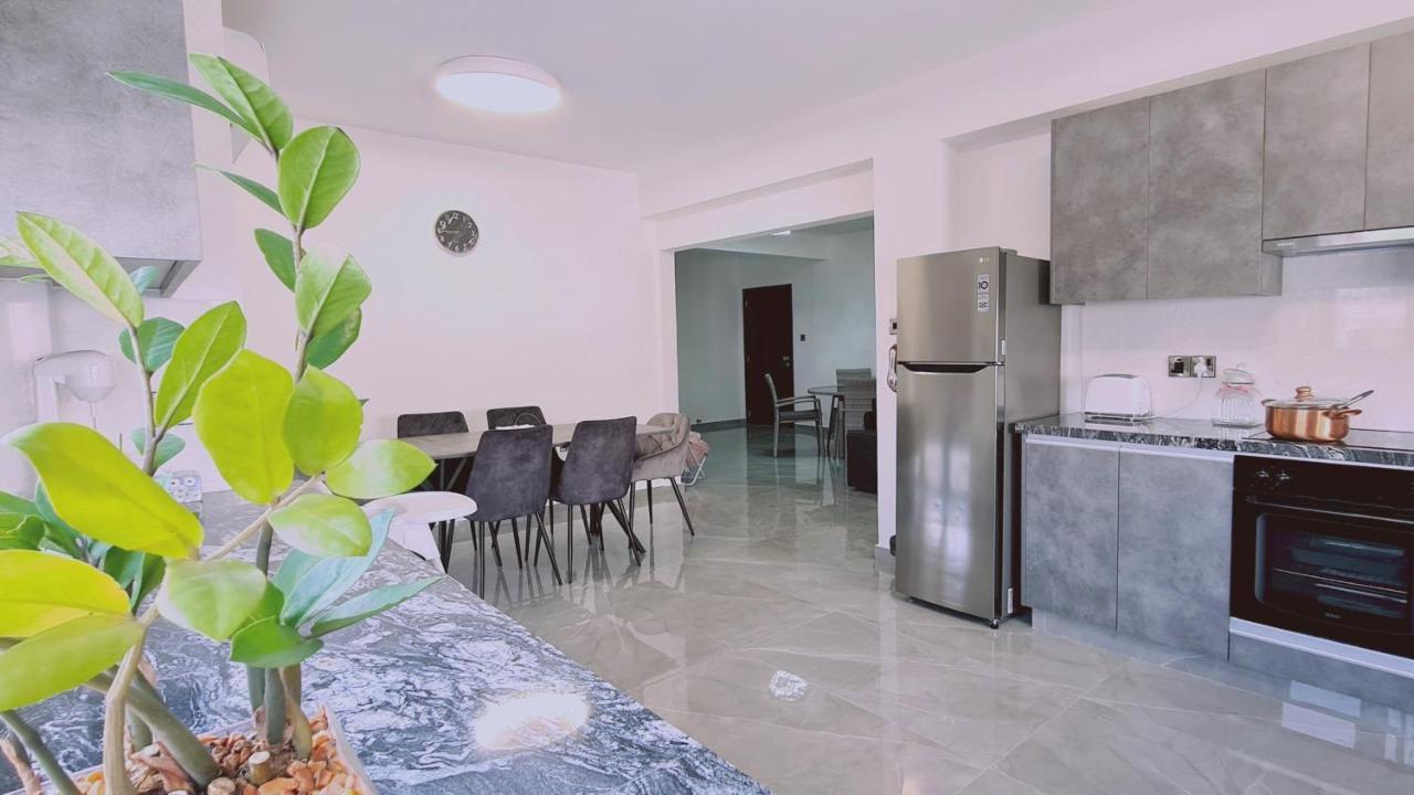 Stay Centro Apartment Larnaca Luaran gambar